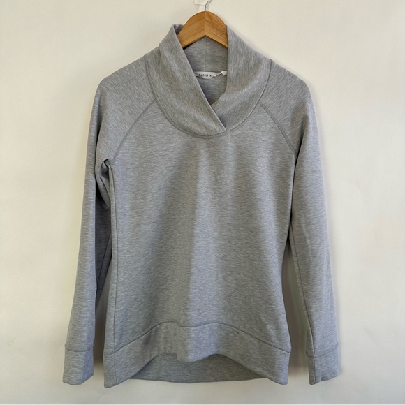 Athleta Tops - Athleta Gray Hi Lo Sweatshirt XS